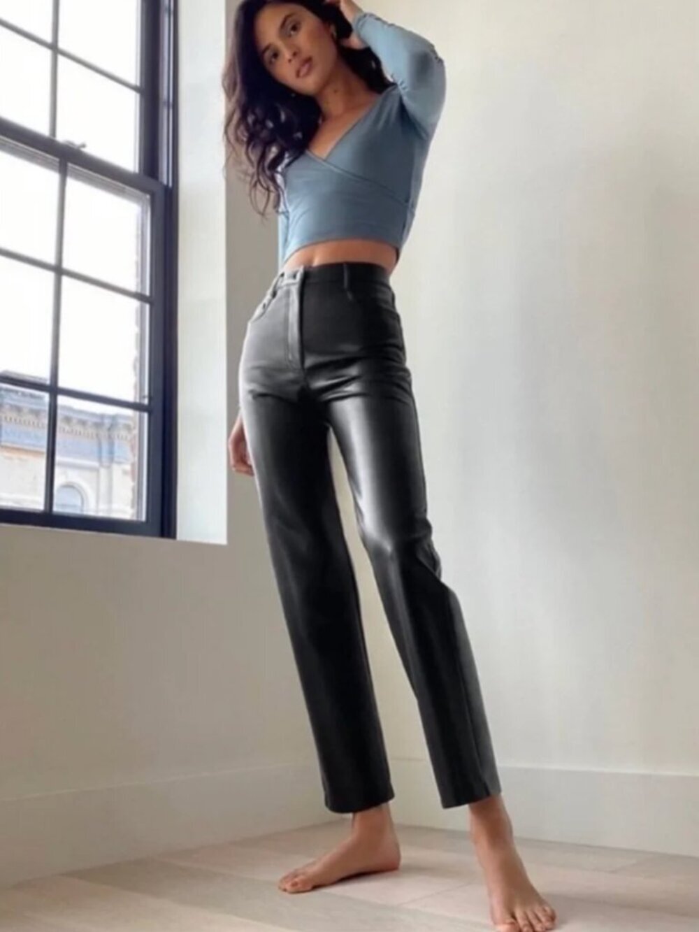 Aritzia Wilfred The Melina Pant High-Waisted Vegan Leather Pants in Black Size 6